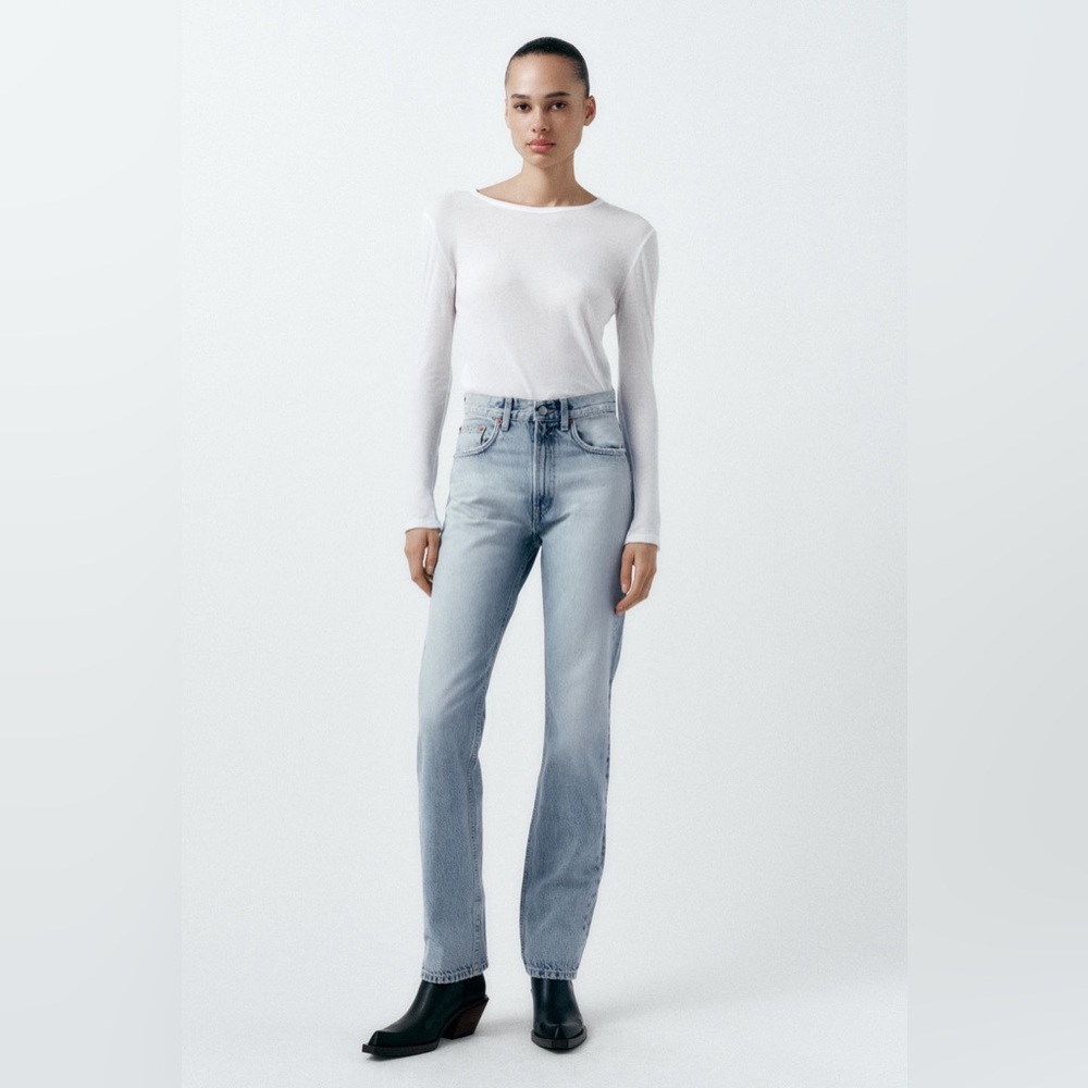 ZARA  TRF STRAIGHT LEG JEANS WITH A HIGH WAIST / REF. 2569/040